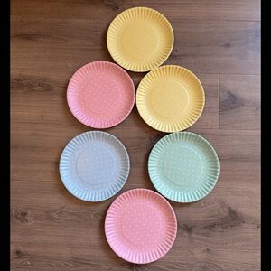 6 Pastel Polka Dot Melamine Plates 180 Degrees Summer Outdoor Picnic Dining